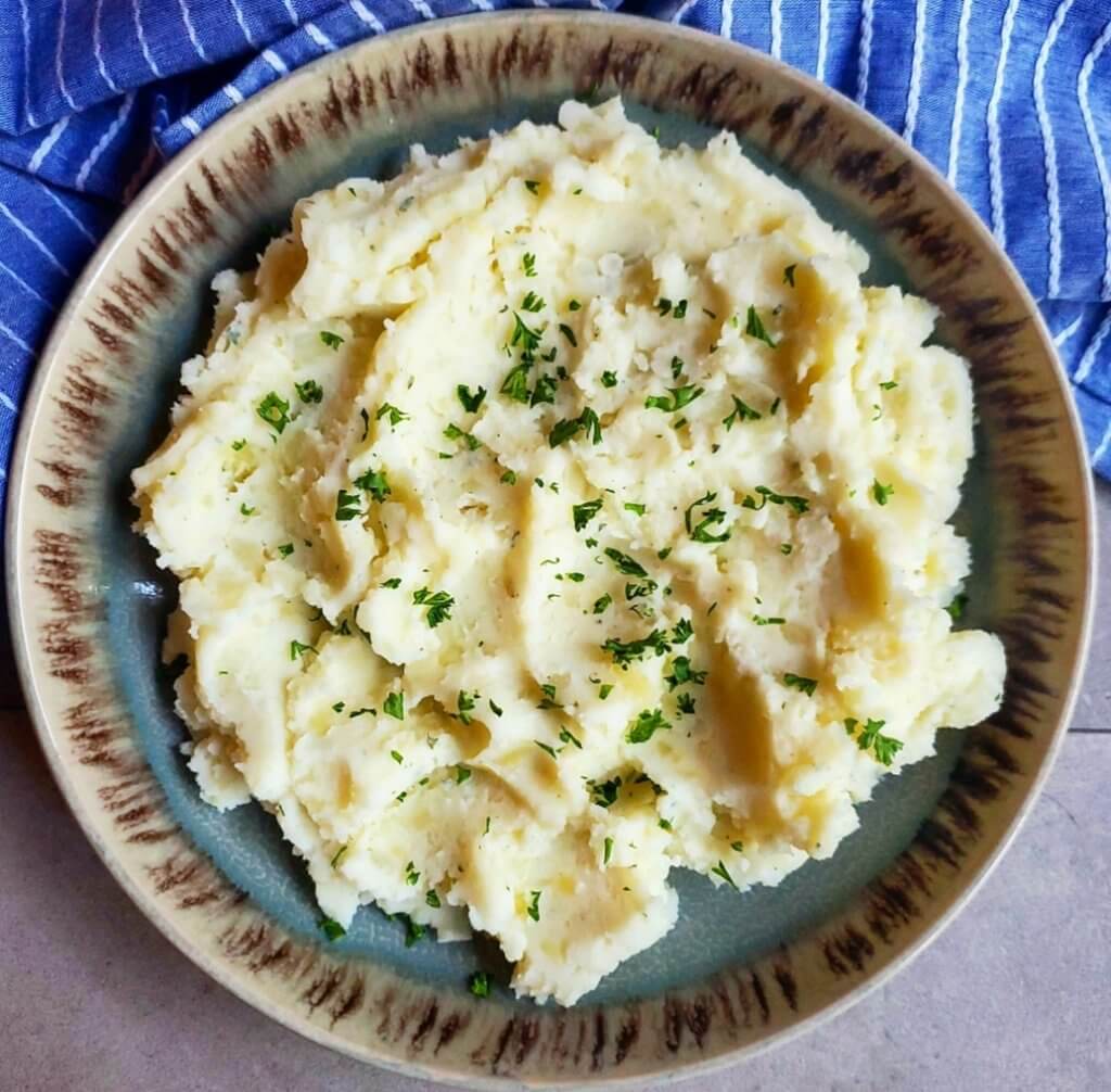 Crockpot Ranch Mashed Potatoes Recipe - Easy & Flavorful